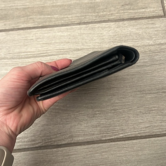 Chanel CC Button Black Leather Bifold Wallet EUC - Picture 7 of 13